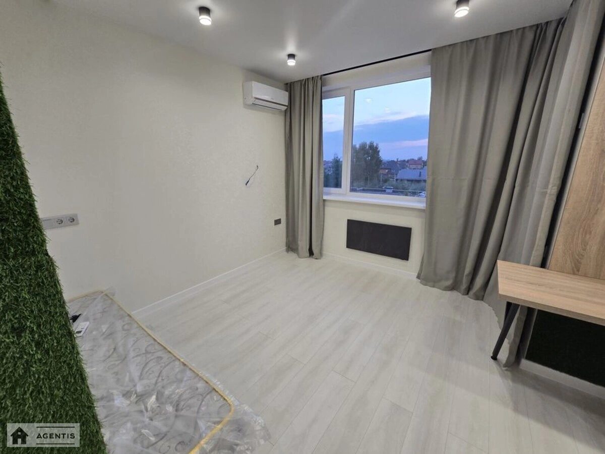 Здам квартиру 1 кімната, 28 m², 4 пов./4 поверхи. Практична вул., Київ. 