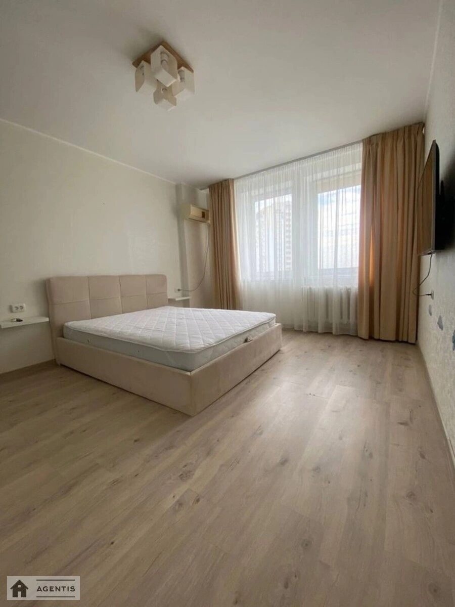 Apartment for rent 2 rooms, 73 m², 15th fl./17 floors. 12, Mykoly Bazhana prosp., Kyiv. 