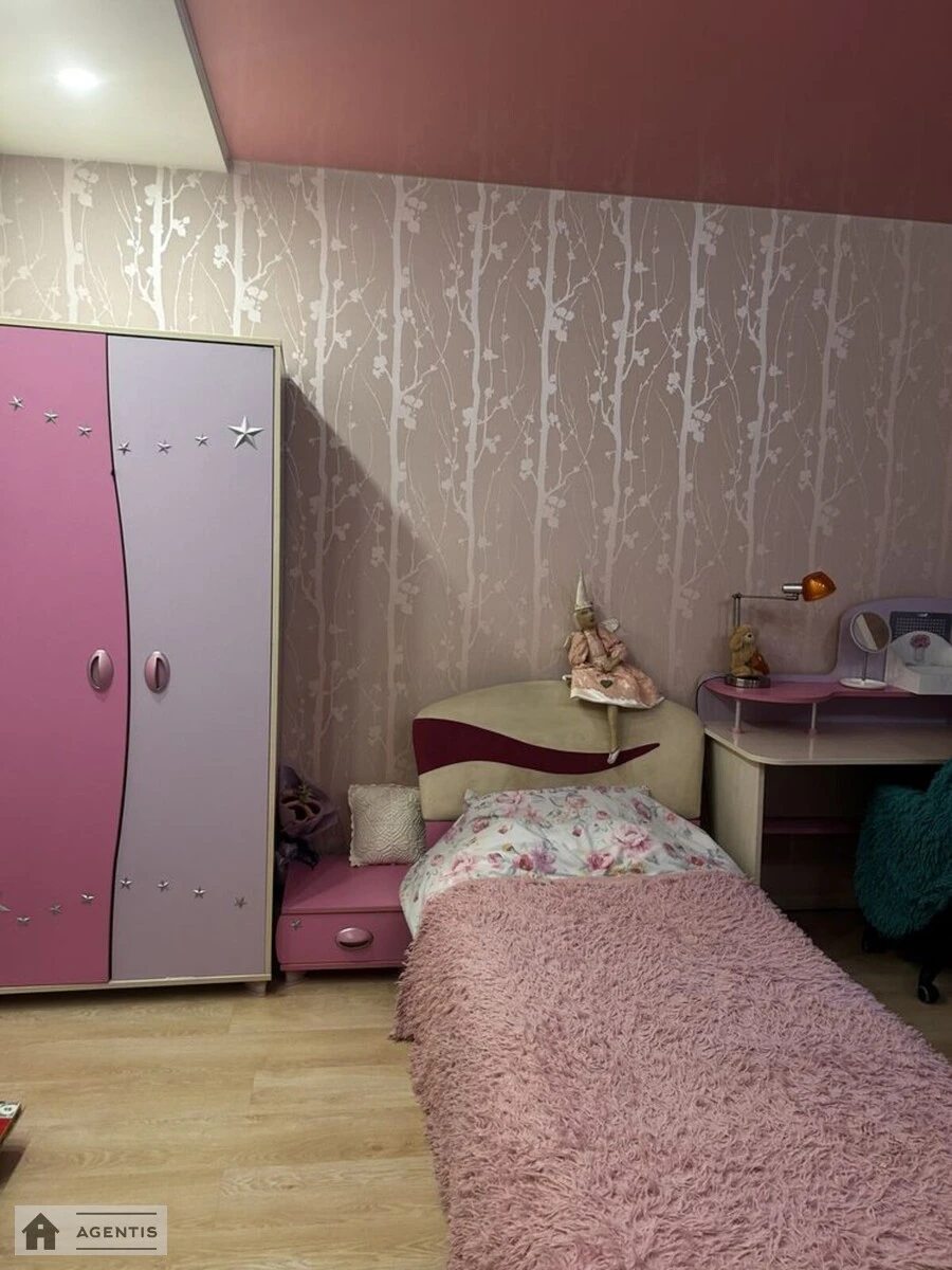 Сдам квартиру 2 комнаты, 55 m², 1 эт./16 этажей. 17, Європейського Союзу просп., Киев. 