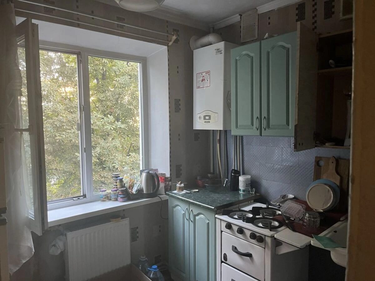 Продаж квартири 2 кімнати, 48 m², 3 пов./5 поверхів. Подільський (ленінський), Кропивницький. 