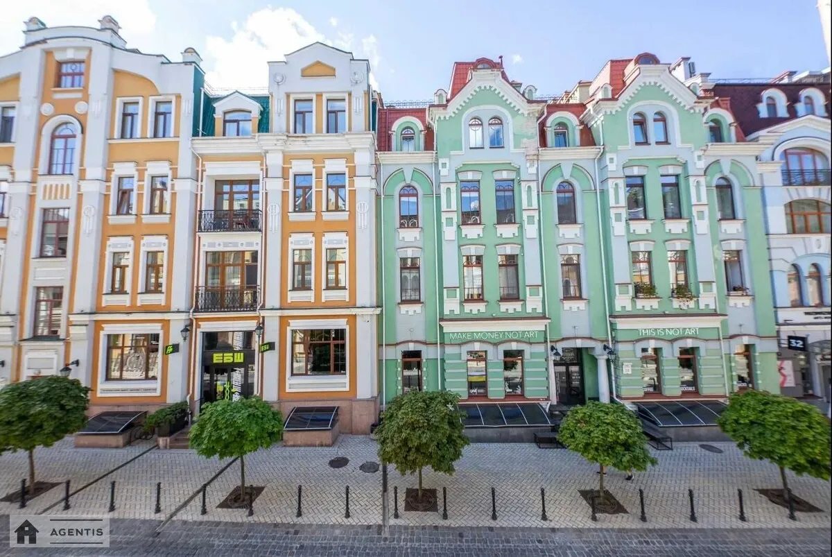 Apartment for rent 3 rooms, 100 m², 3rd fl./3 floors. Vozdvyzhenska, Kyiv. 