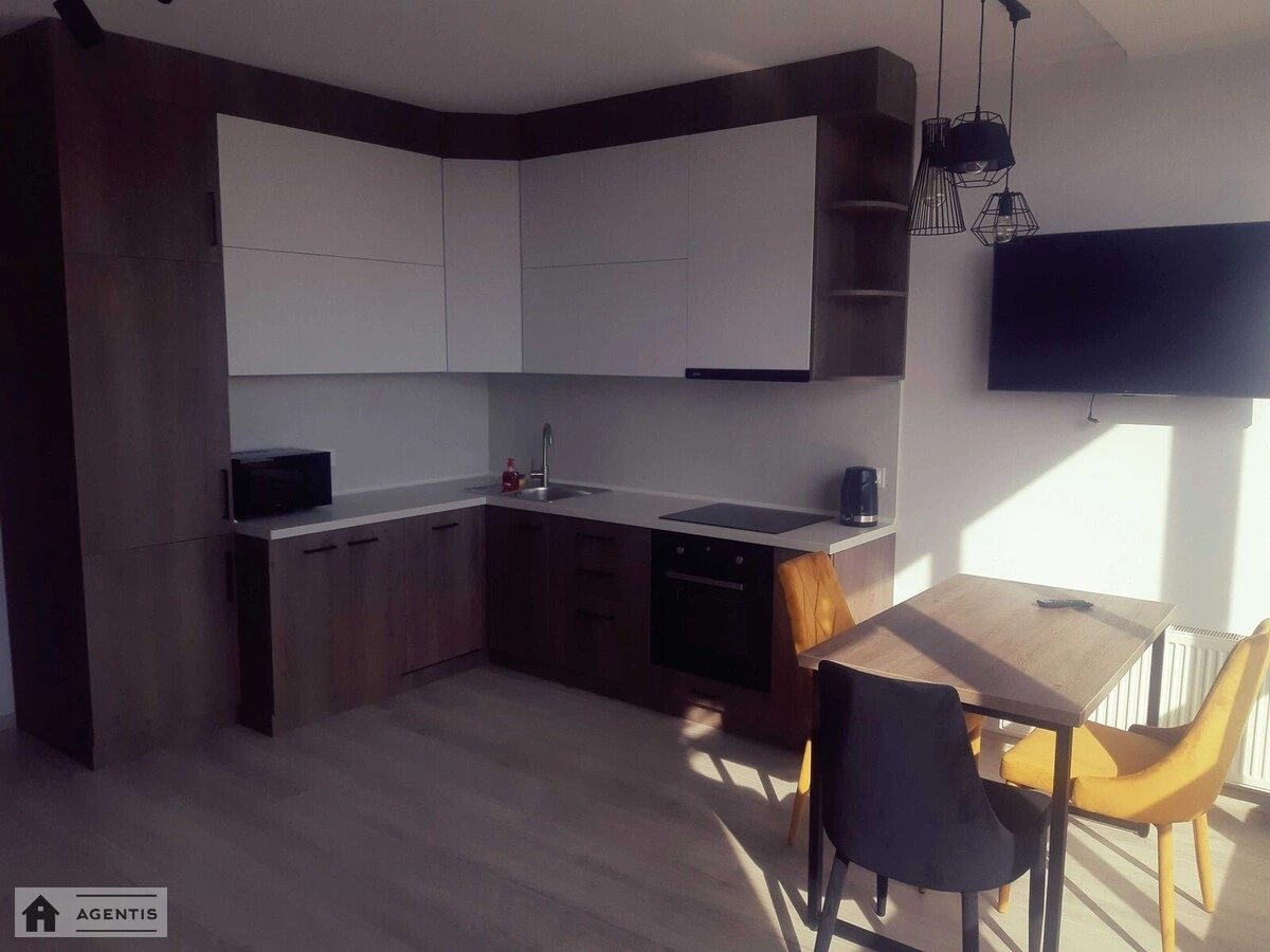 Apartment for rent 2 rooms, 55 m², 13th fl./30 floors. 5, Beresteyskyy prosp. Peremohy, Kyiv. 