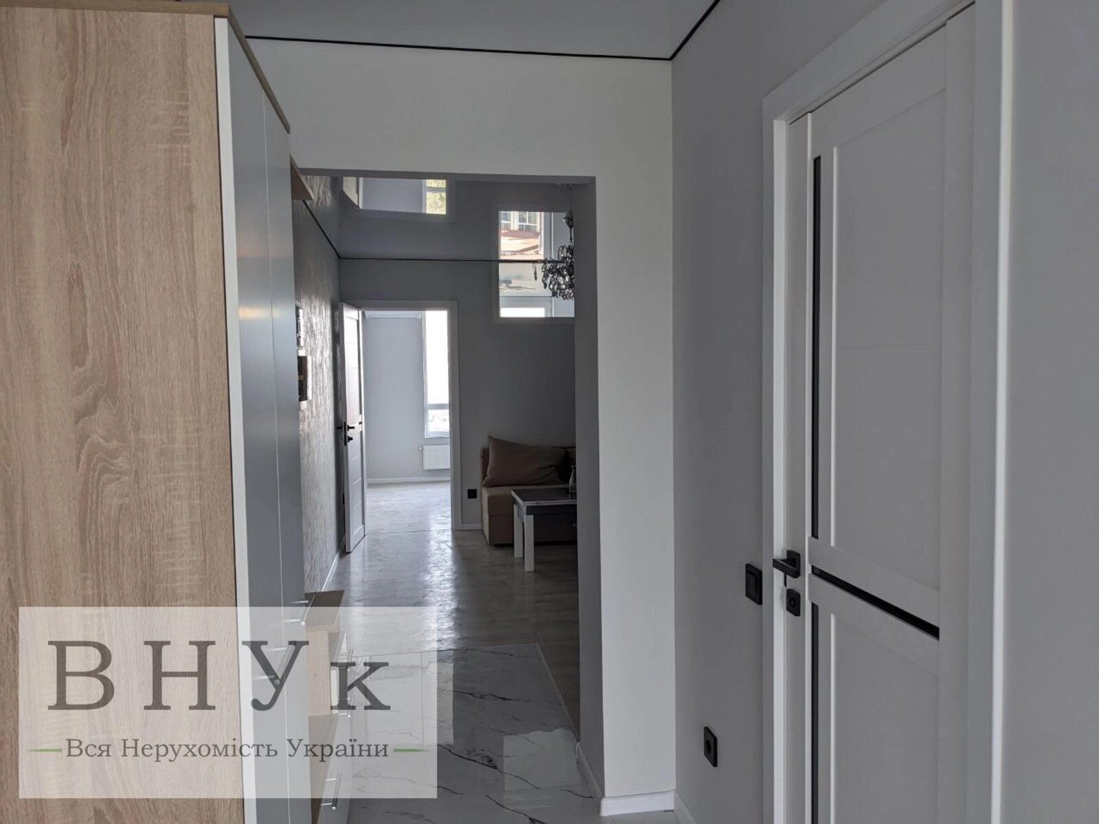 Продаж квартири 2 кімнати, 50 m², 10 пов./10 поверхів. Цегельний пров., Тернопіль. 