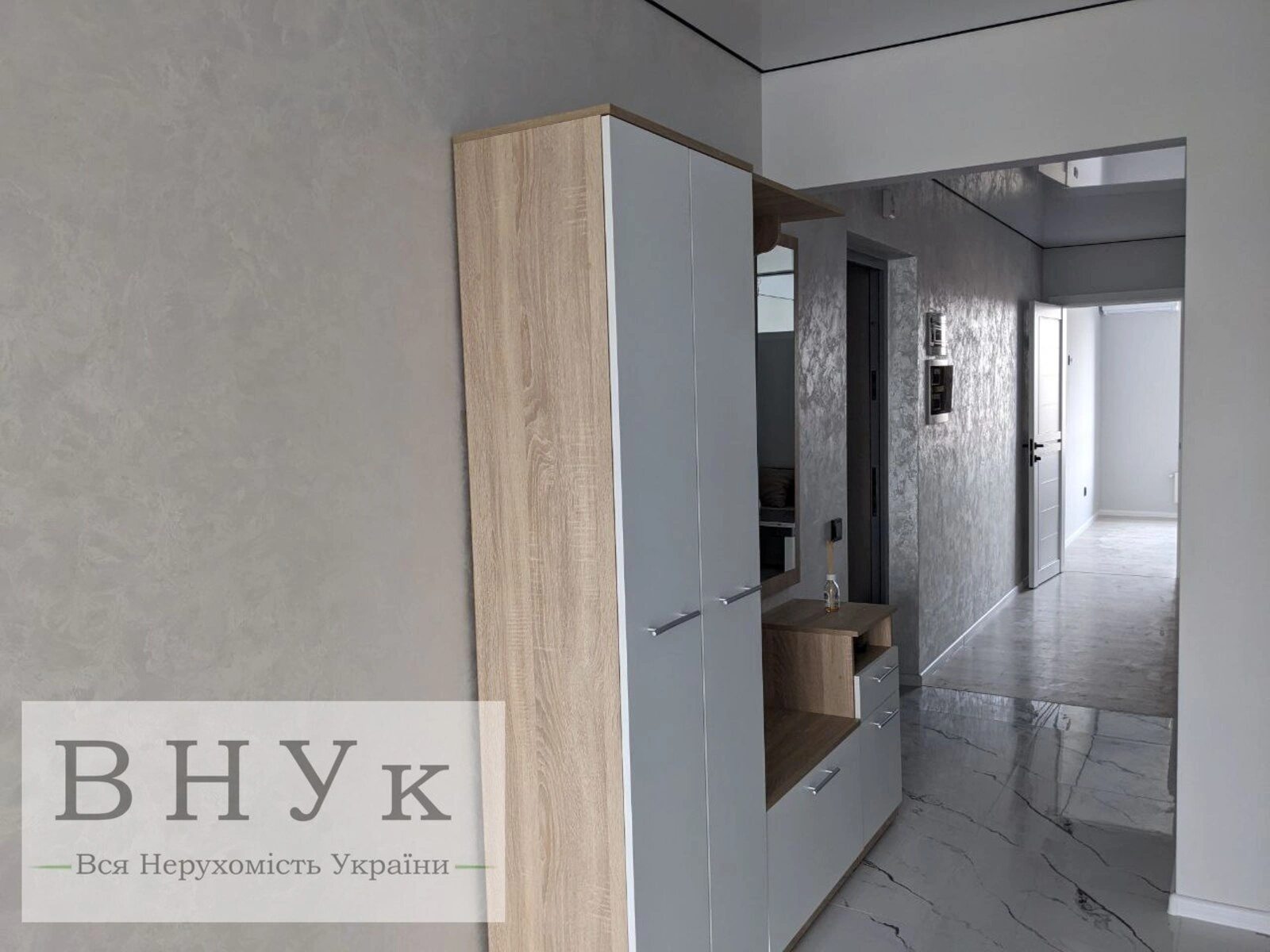 Apartments for sale 2 rooms, 50 m², 10th fl./10 floors. Tsehelnyy prov., Ternopil. 