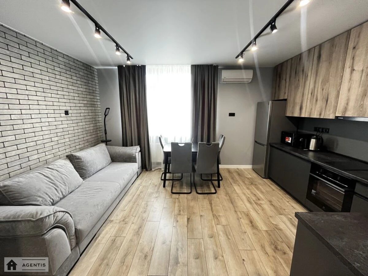 Здам квартиру 1 кімната, 38 m², 5 пов./6 поверхів. 19, Менделєєва 19, Київ. 