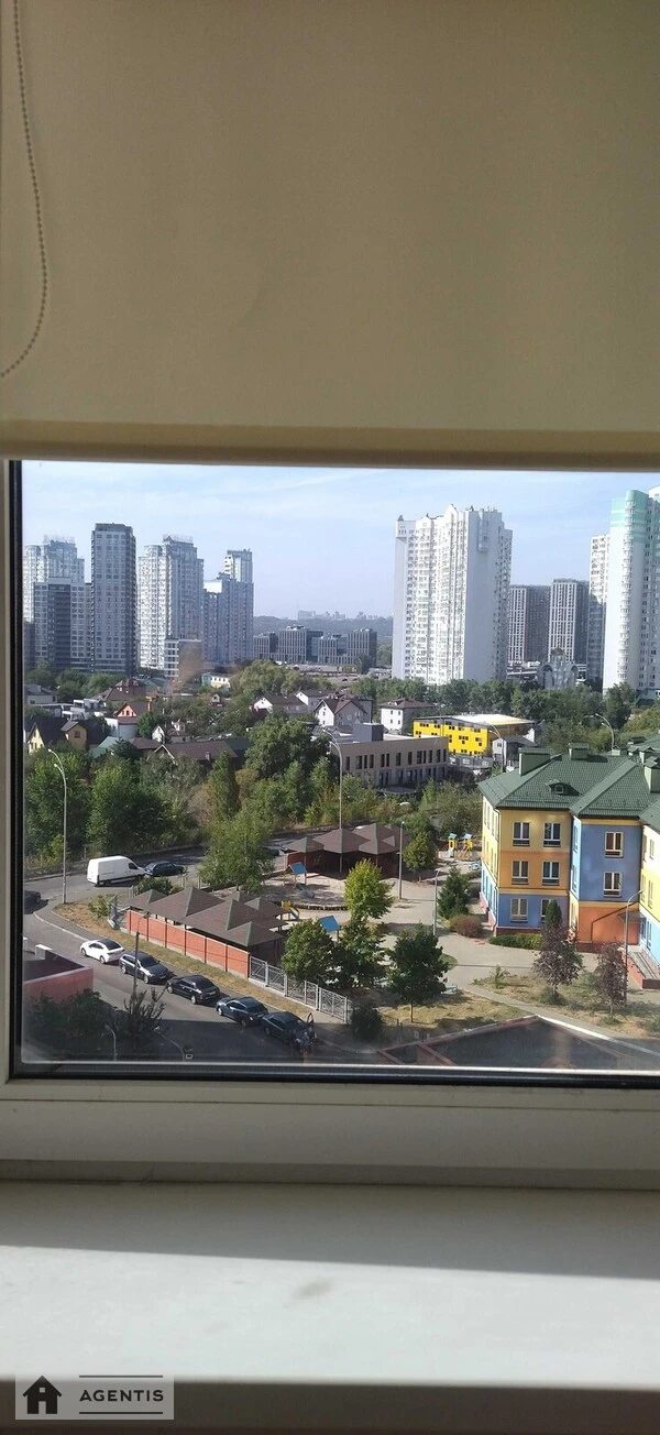 Сдам квартиру 1 комната, 43 m², 9 эт./21 этаж. 8, Єлизавети Чавдар вул., Киев. 