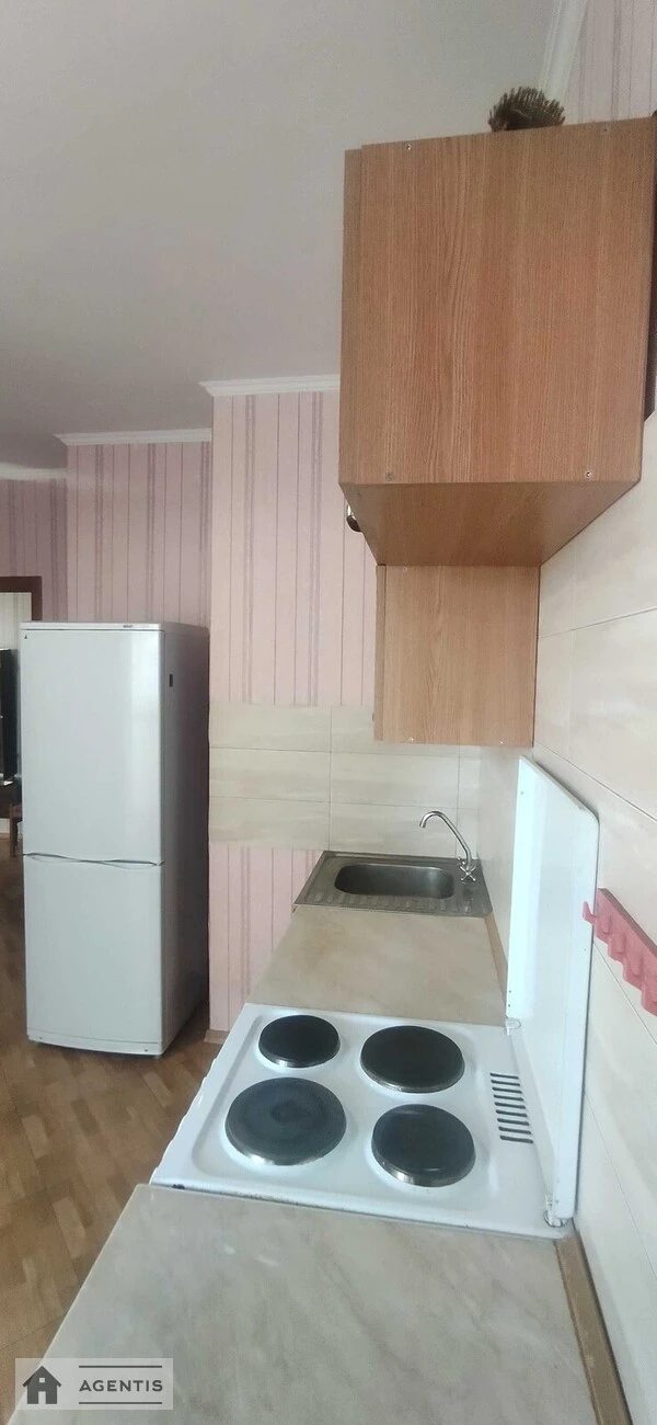 Сдам квартиру 1 комната, 43 m², 9 эт./21 этаж. 8, Єлизавети Чавдар вул., Киев. 