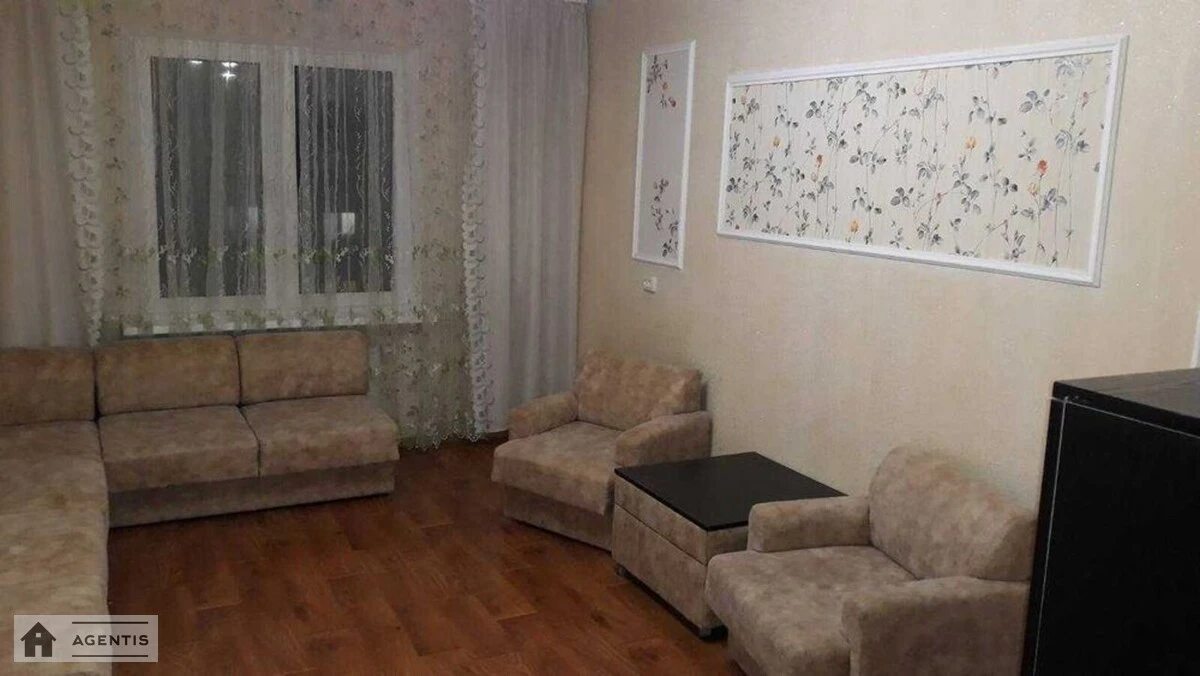 Apartment for rent 2 rooms, 76 m², 22nd fl./25 floors. Serhiya Danchenka vul., Kyiv. 