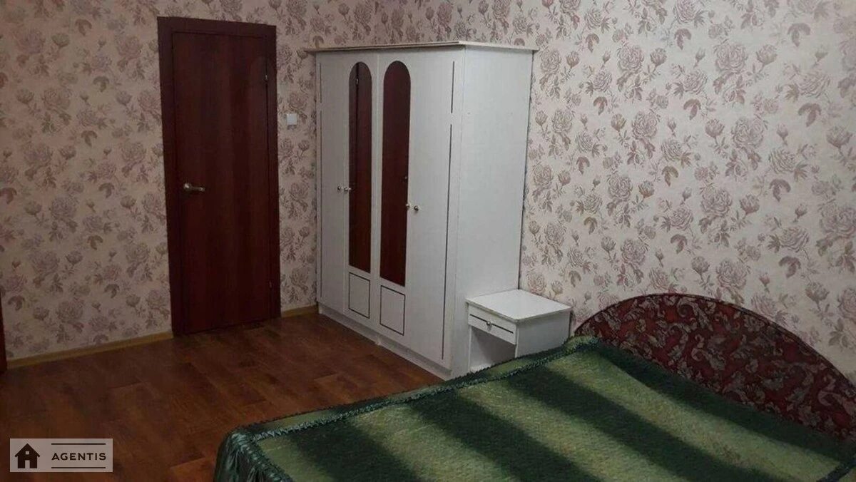 Сдам квартиру 2 комнаты, 76 m², 22 эт./25 этажей. Сергія Данченка вул., Киев. 