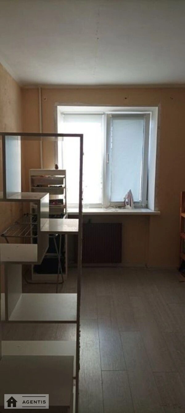 Сдам квартиру 1 комната, 30 m², 8 эт./9 этажей. Вадима Гетьмана вул., Киев. 