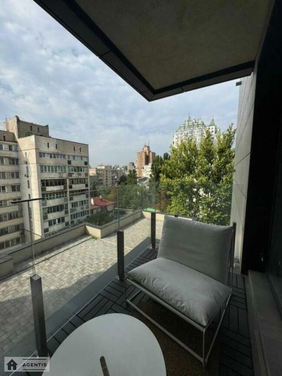 Apartment for rent 3 rooms, 90 m², 7th fl./17 floors. 44, Sichovyh Strliltsiv 44, Kyiv. 