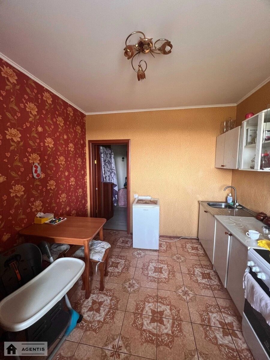 Сдам квартиру 2 комнаты, 57 m², 12 эт./24 этажа. 66, Генерала Наумова вул., Киев. 