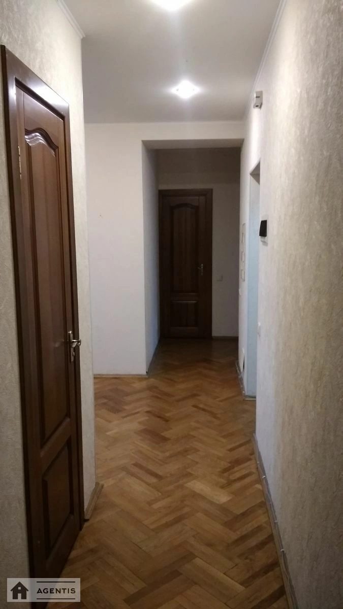 Apartment for rent 3 rooms, 110 m², 4th fl./18 floors. 37, Mykhayla Kotelnykova vul., Kyiv. 