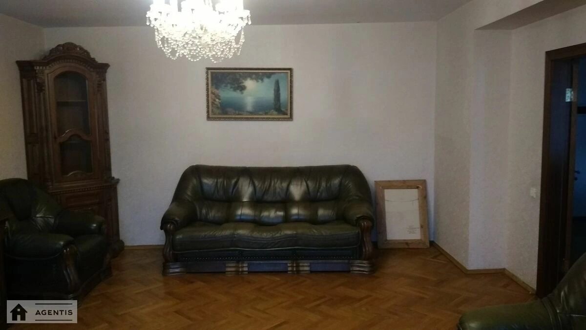 Apartment for rent 3 rooms, 110 m², 4th fl./18 floors. 37, Mykhayla Kotelnykova vul., Kyiv. 