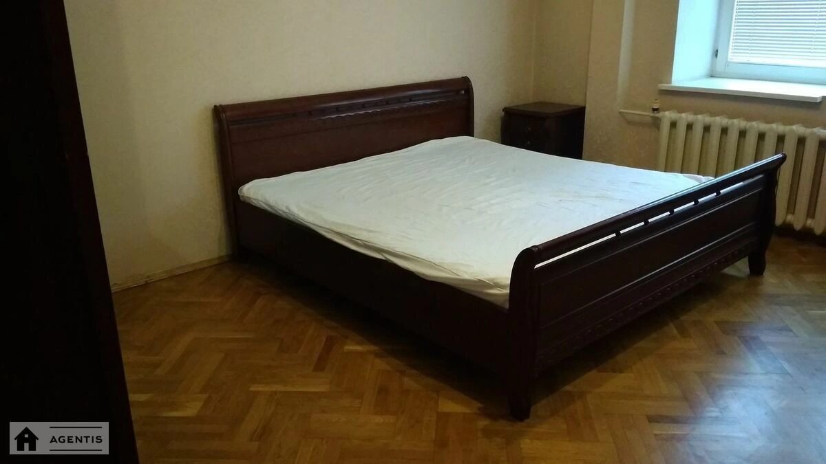 Apartment for rent 3 rooms, 110 m², 4th fl./18 floors. 37, Mykhayla Kotelnykova vul., Kyiv. 