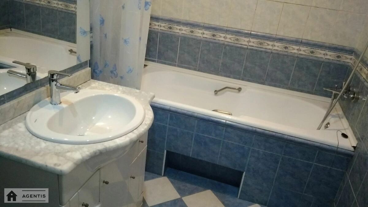 Сдам квартиру 3 комнаты, 110 m², 4 эт./18 этажей. 37, Михайла Котельникова вул., Киев. 