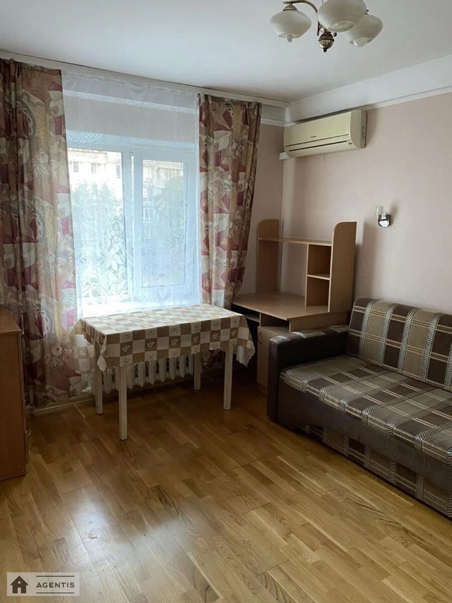 Apartment for rent 1 room, 32 m², 3rd fl./9 floors. 5, Obolonskiy 5, Kyiv. 