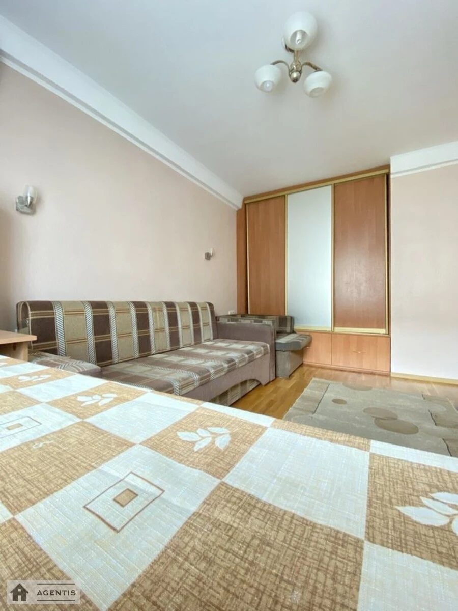 Здам квартиру 1 кімната, 32 m², 3 пов./9 поверхів. 5, Оболонський 5, Київ. 