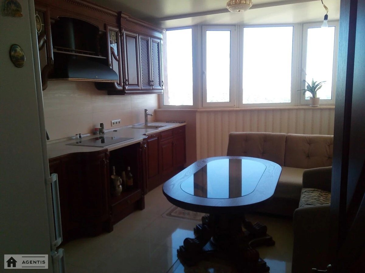 Apartment for rent 3 rooms, 110 m², 15th fl./21 floors. 69, Nauky 69, Kyiv. 