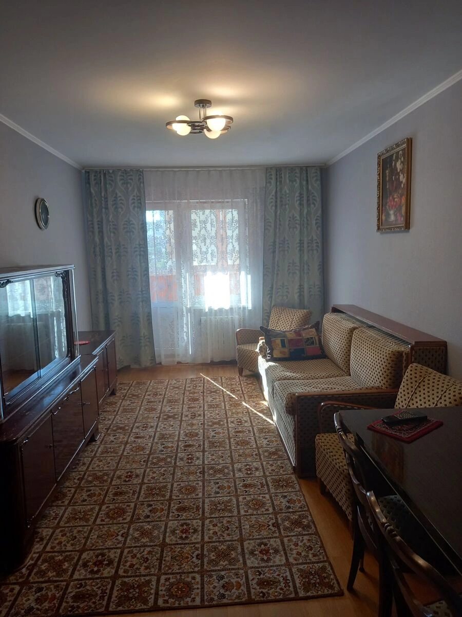 Apartment for rent 3 rooms, 94 m², 7th fl./16 floors. 7, Vasylya Poryka prosp., Kyiv. 