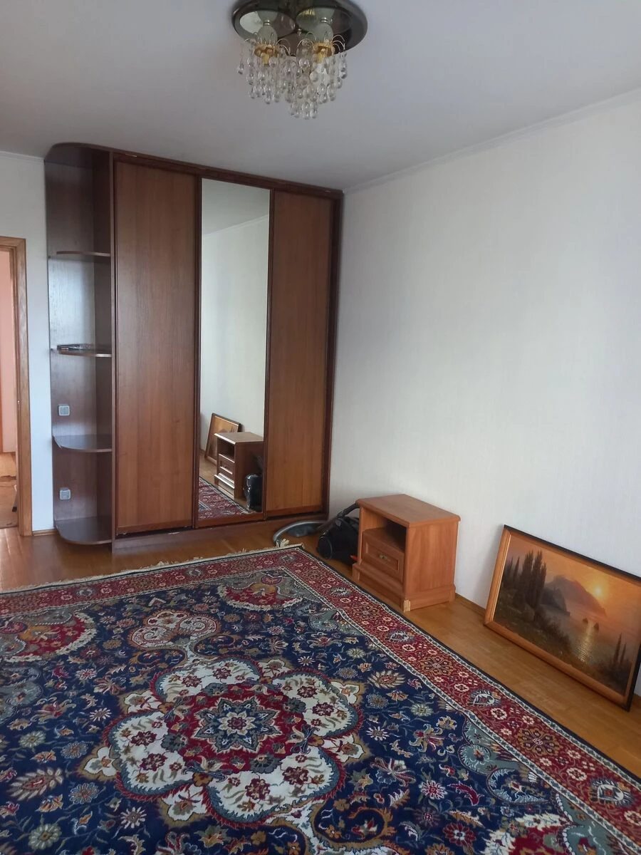 Apartment for rent 3 rooms, 94 m², 7th fl./16 floors. 7, Vasylya Poryka prosp., Kyiv. 