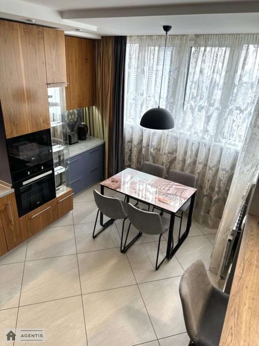 Apartment for rent 3 rooms, 100 m², 22nd fl./25 floors. 1, Aviakonstruktora Ihorya Sikorskoho vul., Kyiv. 