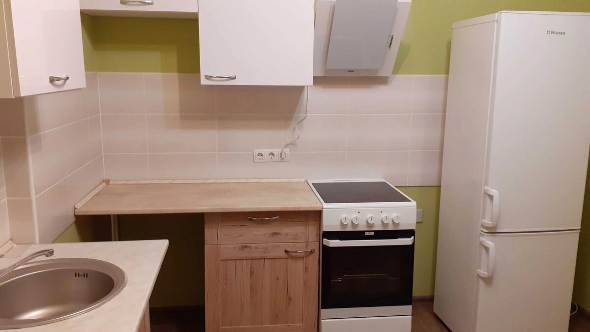 Apartment for rent 1 room, 50 m², 2nd fl./25 floors. 2, Dragomanova 2, Kyiv. 