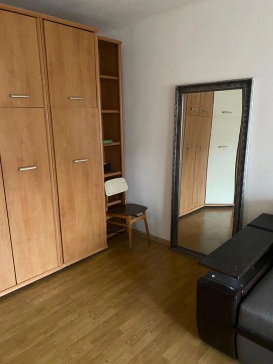 Здам квартиру 1 кімната, 32 m², 3 пов./4 поверхи. Шевченківський район, Київ. 