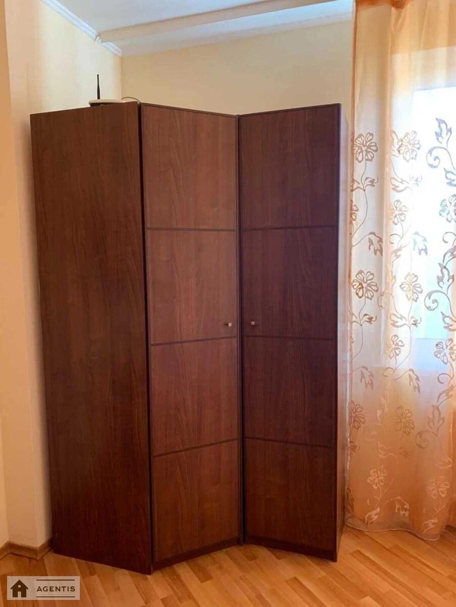 Apartment for rent 2 rooms, 60 m², 20th fl./24 floors. Holosiyivskyy rayon, Kyiv. 