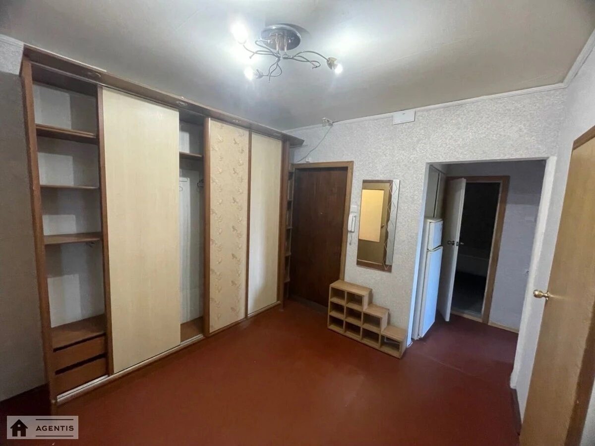 Сдам квартиру 3 комнаты, 72 m², 3 эт./16 этажей. 25, Академіка Палладіна просп., Киев. 