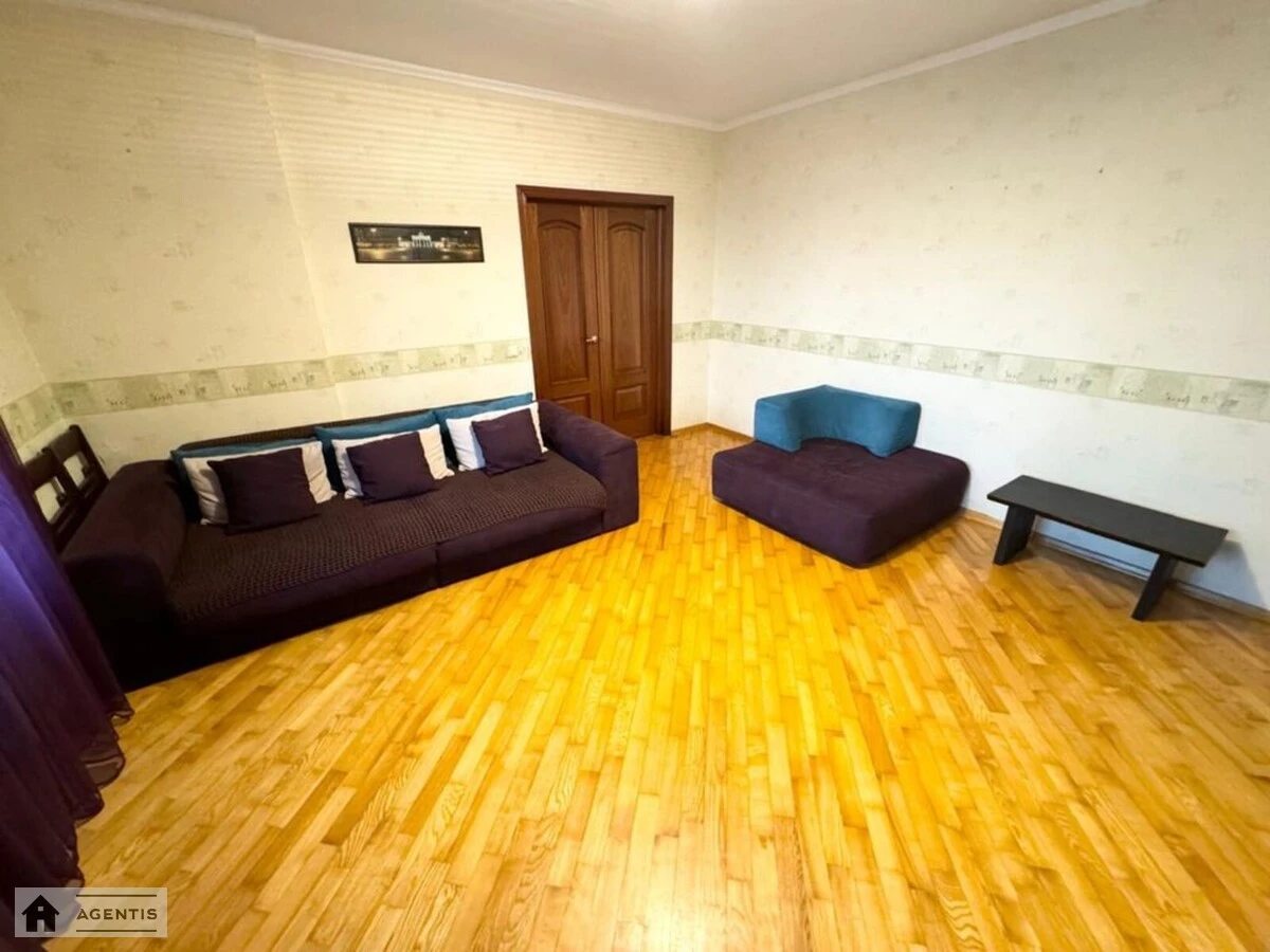 Apartment for rent 3 rooms, 98 m², 10th fl./22 floors. Mykoly Amosova vul., Kyiv. 