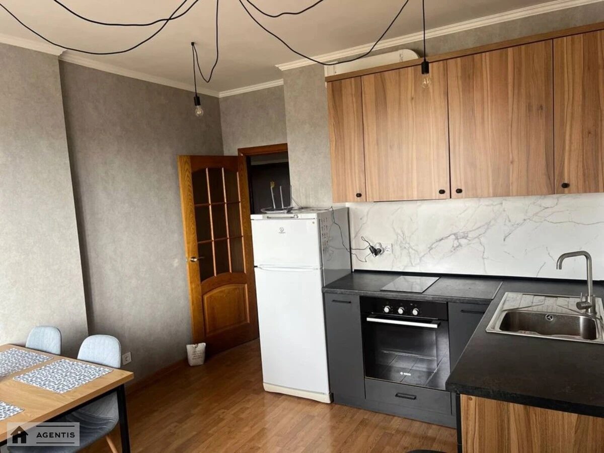 Здам квартиру 1 кімната, 53 m², 13 пов./14 поверхів. Вишневе. 