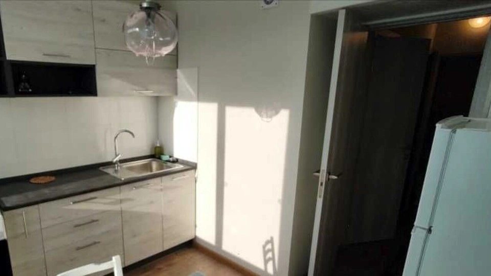 Здам квартиру 1 кімната, 32 m², 9 пов./9 поверхів. 3, Райдужна 3, Київ. 