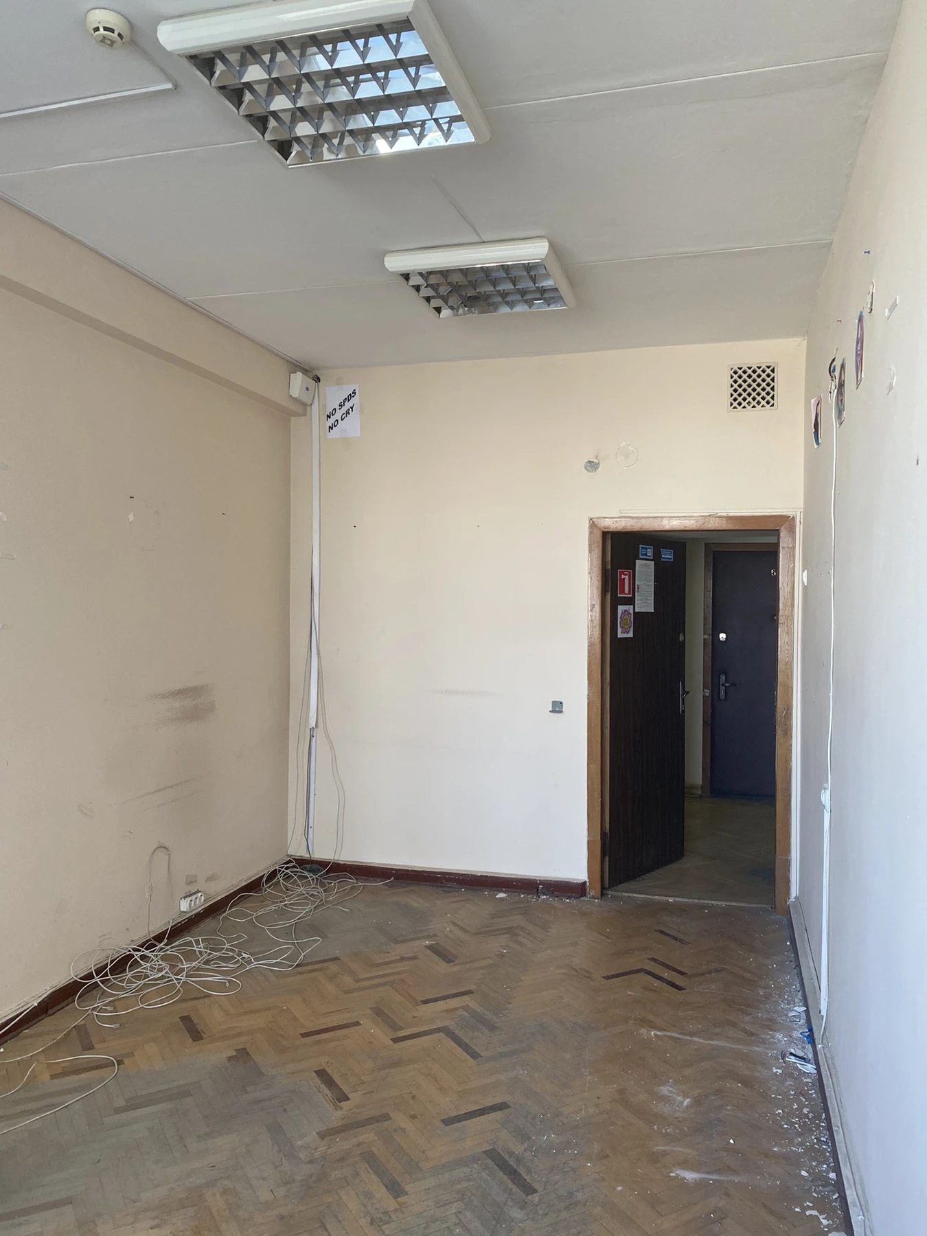 Office for rent 1 room, 15 m², 5th fl./12 floors. 23, Yevhena Sverstyuka, Kyiv. 