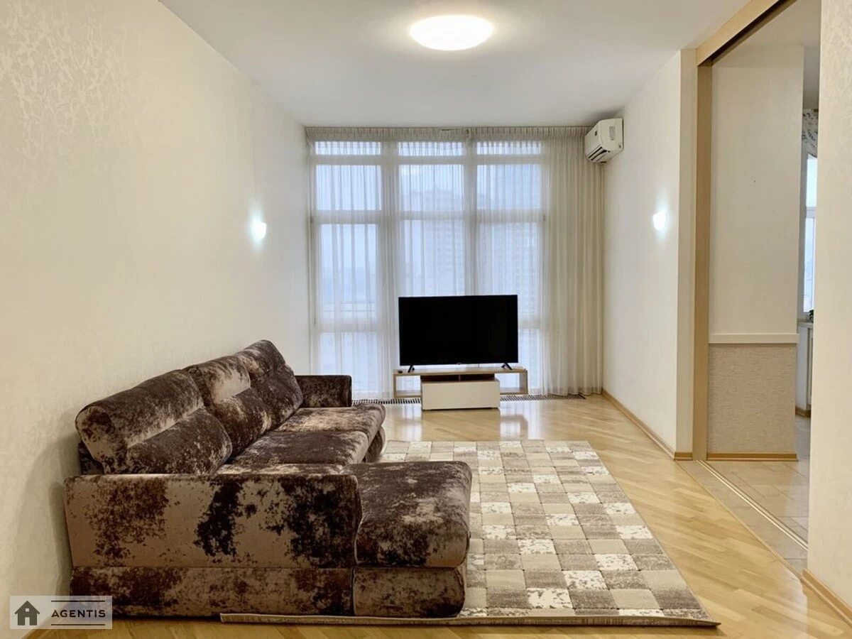 Apartment for rent 3 rooms, 108 m², 13th fl./26 floors. 17, Panasa Myrnoho vul., Kyiv. 