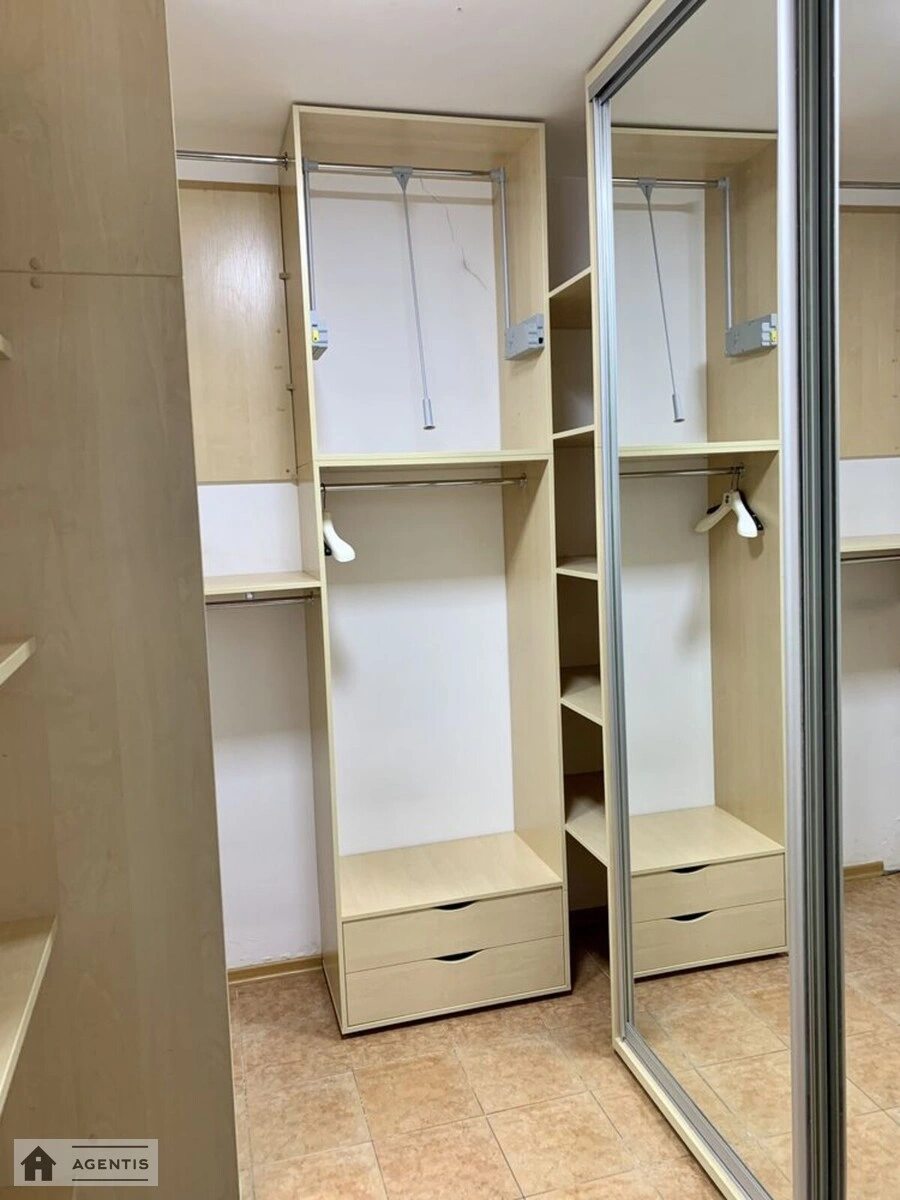 Здам квартиру 3 кімнати, 108 m², 13 пов./26 поверхів. 17, Панаса Мирного вул., Київ. 