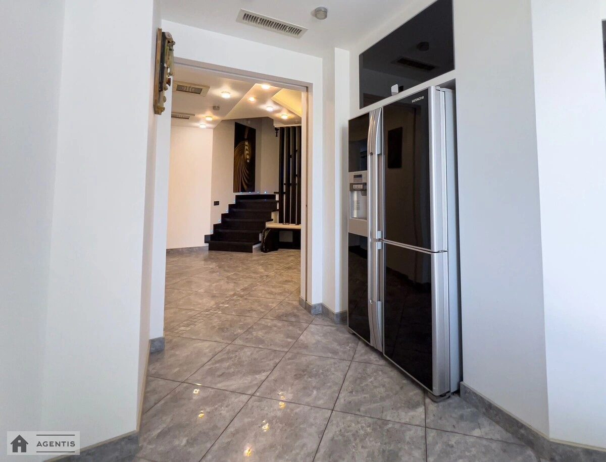 Apartment for rent 3 rooms, 140 m², 23rd fl./24 floors. 10, Saperno-Slobidska 10, Kyiv. 