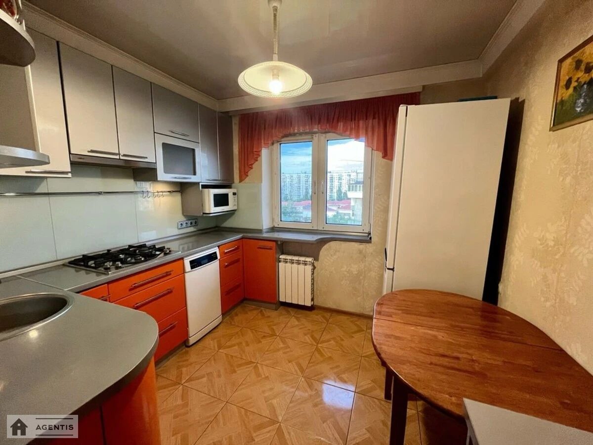 Сдам квартиру 2 комнаты, 47 m², 9 эт./9 этажей. 16, Оболонский 16, Киев. 