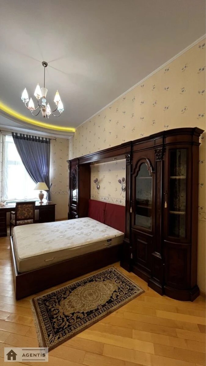 Apartment for rent 4 rooms, 190 m², 2nd fl./7 floors. 25, Velika Zhytomirska 25, Kyiv. 