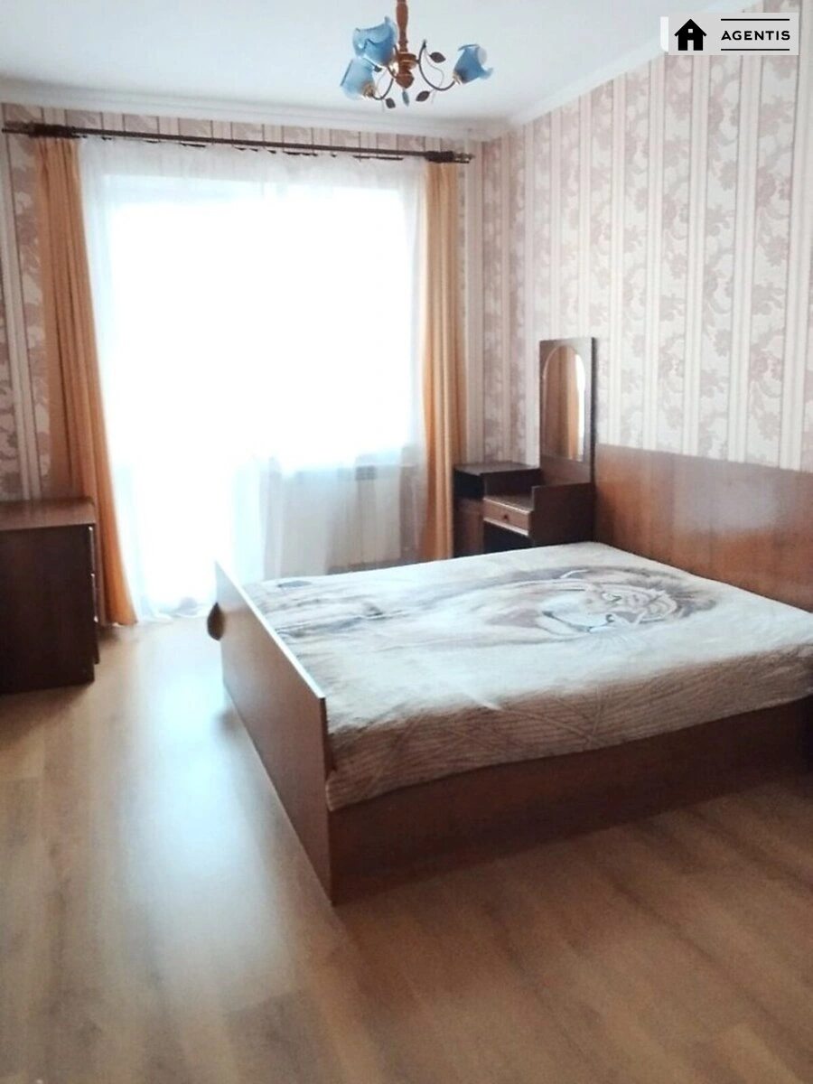 Apartment for rent 3 rooms, 68 m², 6th fl./9 floors. 10, Ronalda Reyhana vul. Teodora Drayzera, Kyiv. 