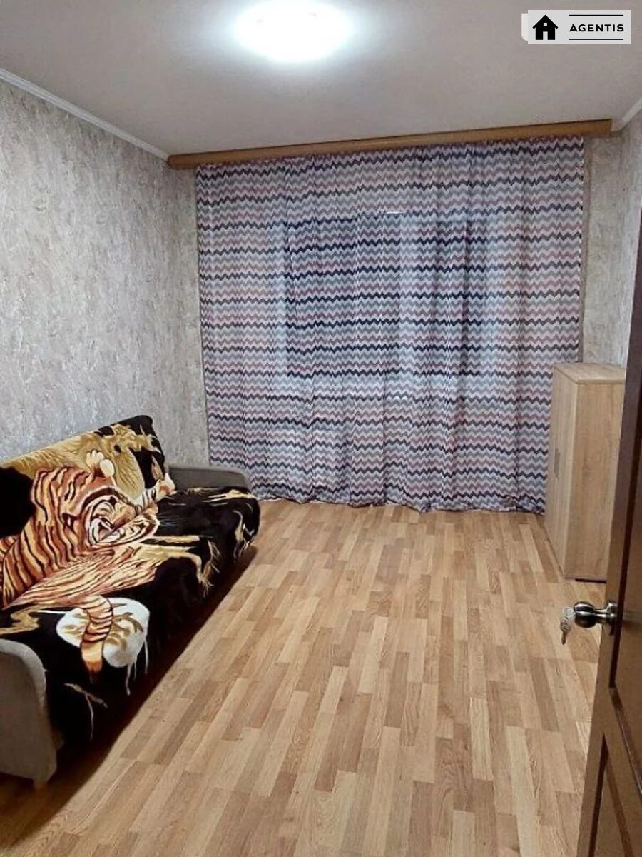 Сдам квартиру 2 комнаты, 55 m², 8 эт./16 этажей. 6, Тростянецкая 6, Киев. 