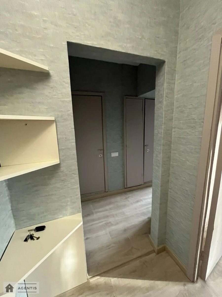 Сдам квартиру 1 комната, 36 m², 4 эт./9 этажей. 2, Сортировочная 2, Киев. 