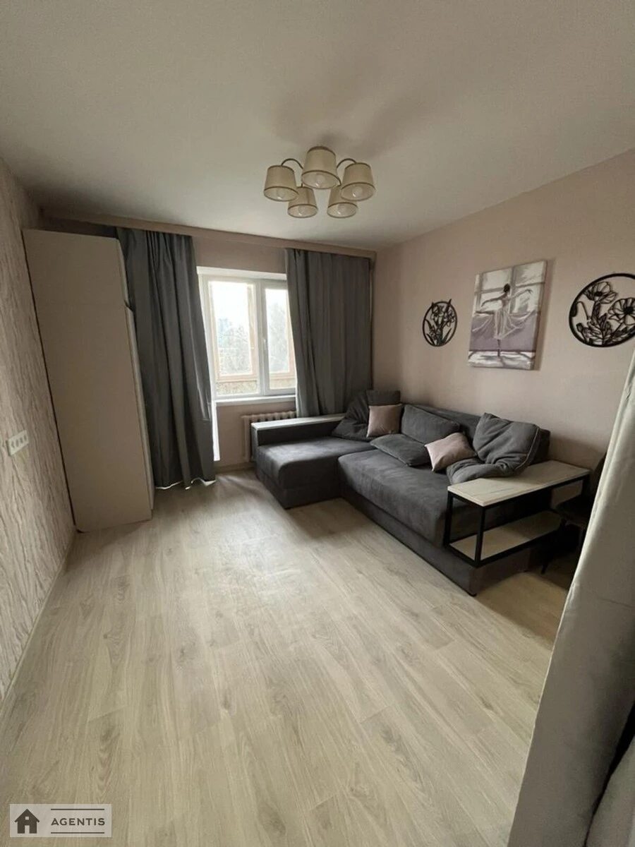 Apartment for rent 1 room, 36 m², 4th fl./9 floors. 2, Sortuvalna 2, Kyiv. 