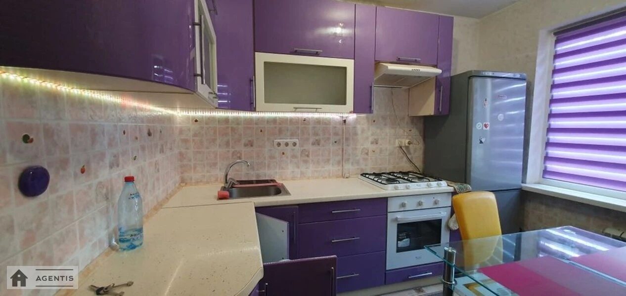 Здам квартиру 1 кімната, 35 m², 2 пов./9 поверхів. Гната Юри вул., Київ. 