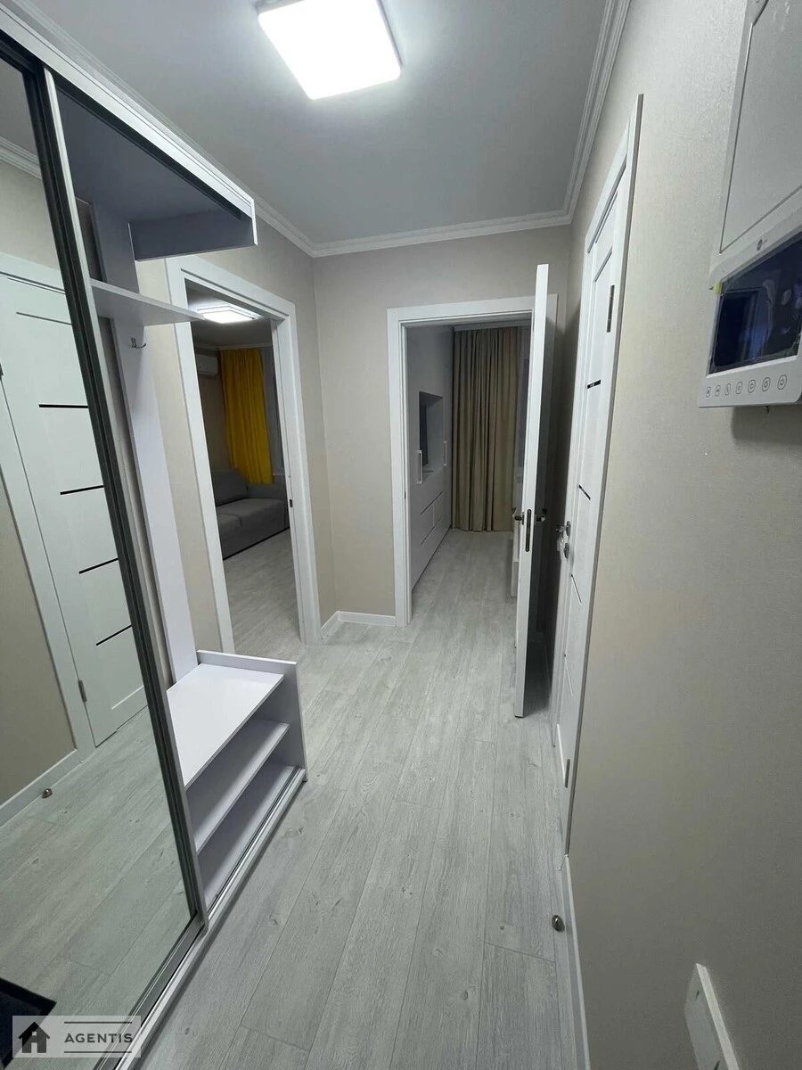 Здам квартиру 1 кімната, 37 m², 2 пов./6 поверхів. 75, Стеценка 75, Київ. 