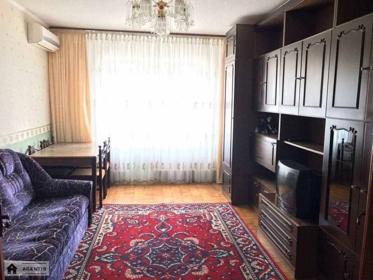 Сдам квартиру 2 комнаты, 57 m², 7 эт./16 этажей. 5, Братства тарасівців вул. (Декабристів), Киев. 