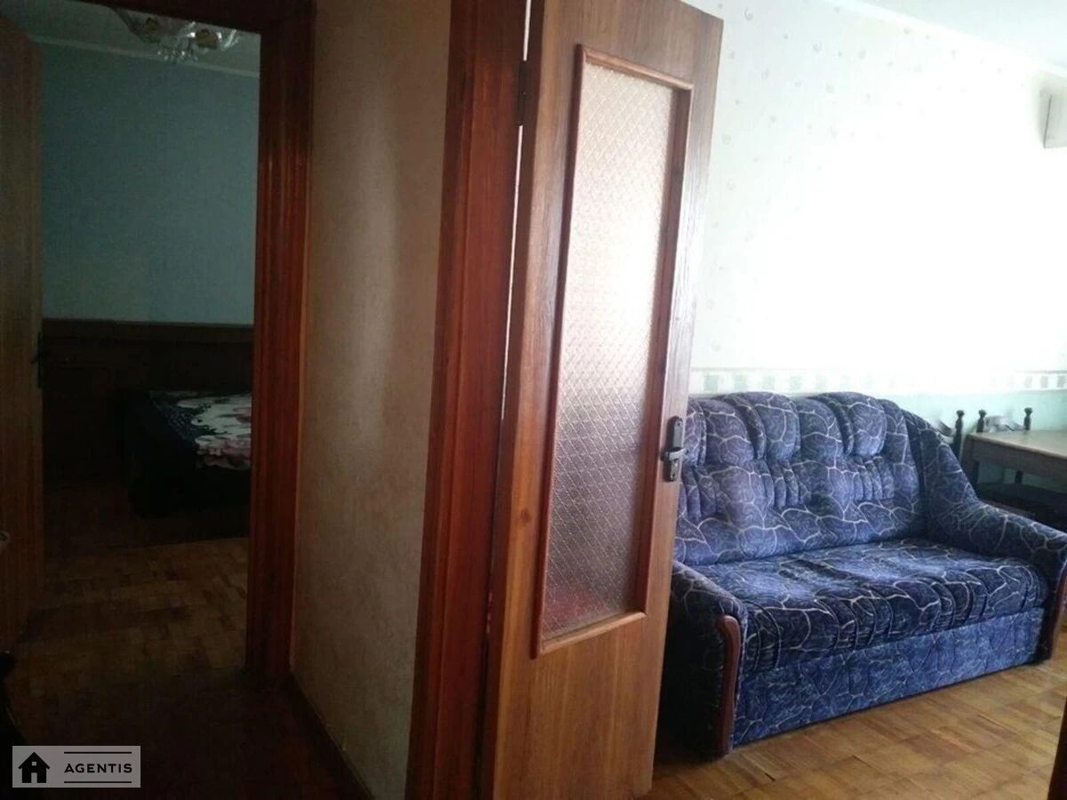 Здам квартиру 2 кімнати, 57 m², 7 пов./16 поверхів. 5, Братства тарасівців вул. (Декабристів), Київ. 