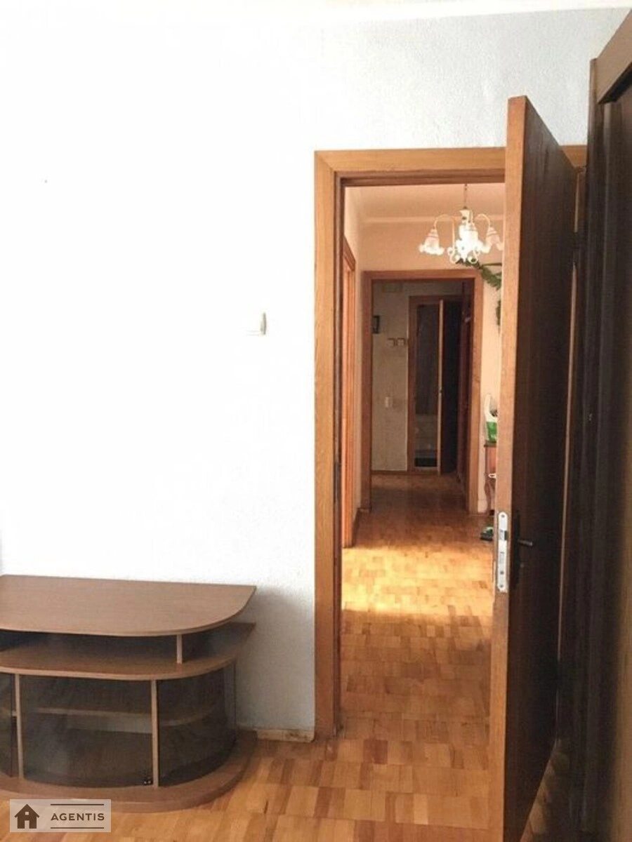 Сдам квартиру 2 комнаты, 57 m², 7 эт./16 этажей. 5, Братства тарасівців вул. (Декабристів), Киев. 