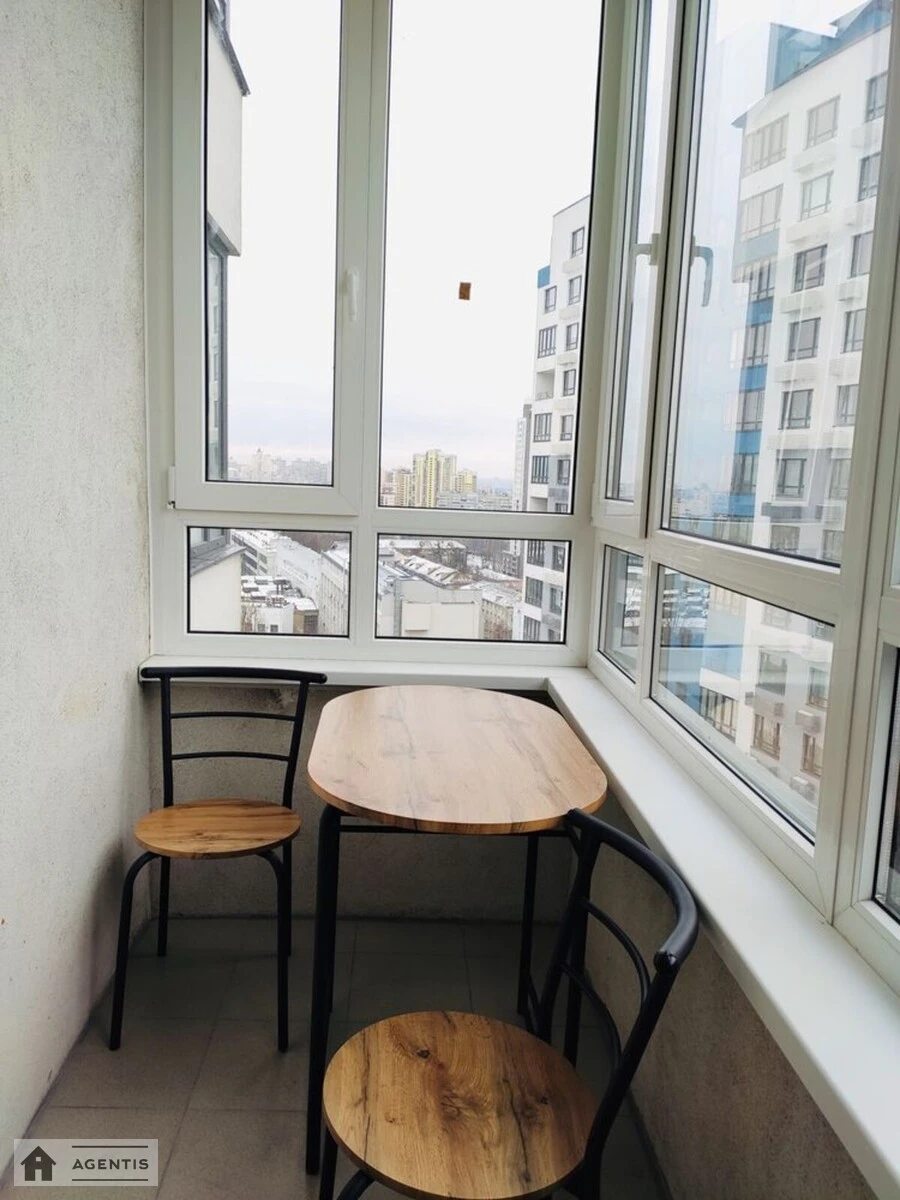 Сдам квартиру 1 комната, 43 m², 20 эт./25 этажей. 1, Шолуденка 1, Киев. 