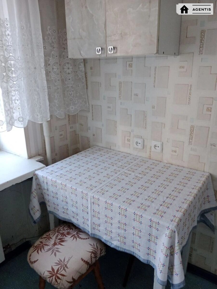 Здам квартиру 1 кімната, 31 m², 5 пов./9 поверхів. Нагірна, Київ. 